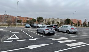 El nuevo aparcamiento de Ciudad de la Luz ya presta servicio